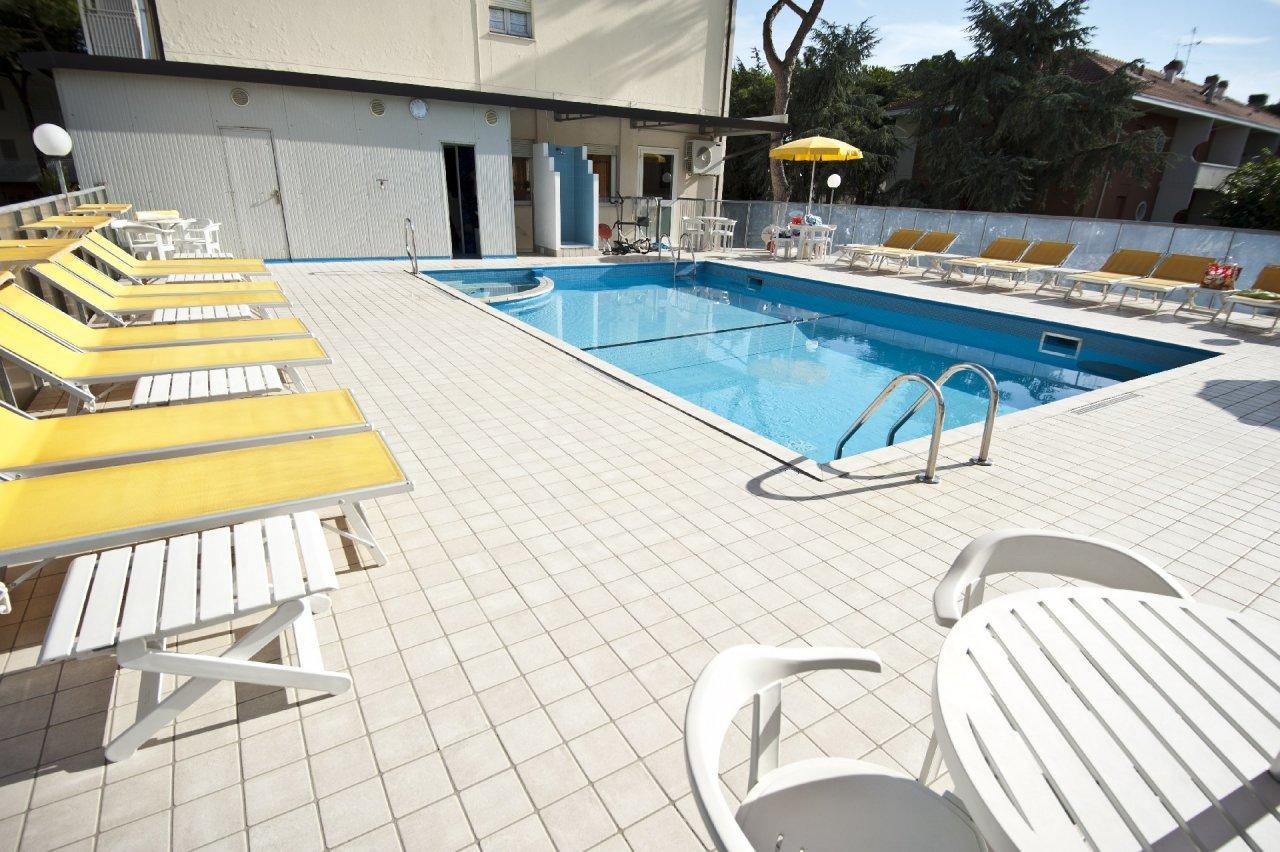 Giunchi Hotel 3*