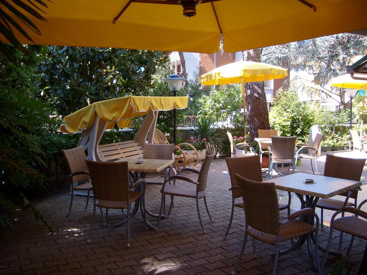 Giunchi Hotel 3*